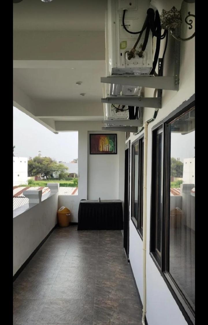 Hotel Malhotra Palace Ujjain Εξωτερικό φωτογραφία
